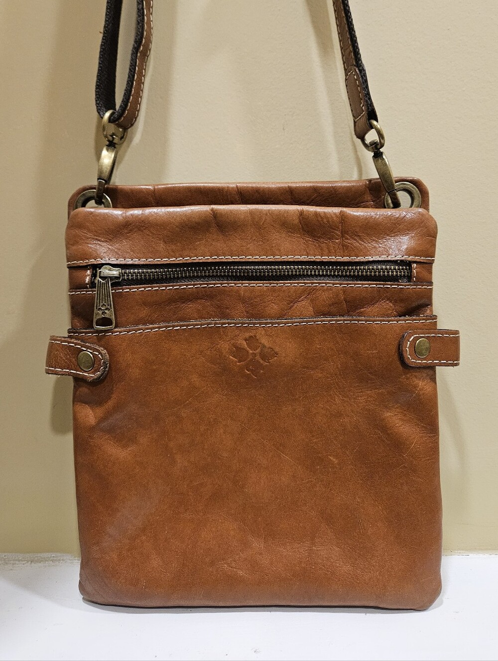 Patricia Nash Vintage Leather Messenger Bag - Picture 3 of 11